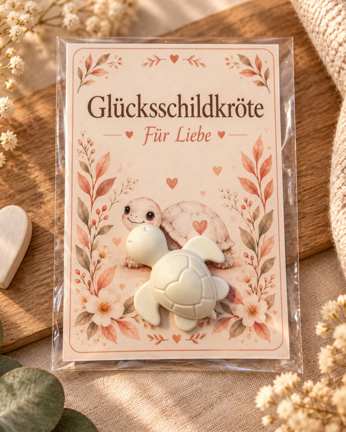 Glücksschildkröte auf floraler Wunschkarte Für Glück