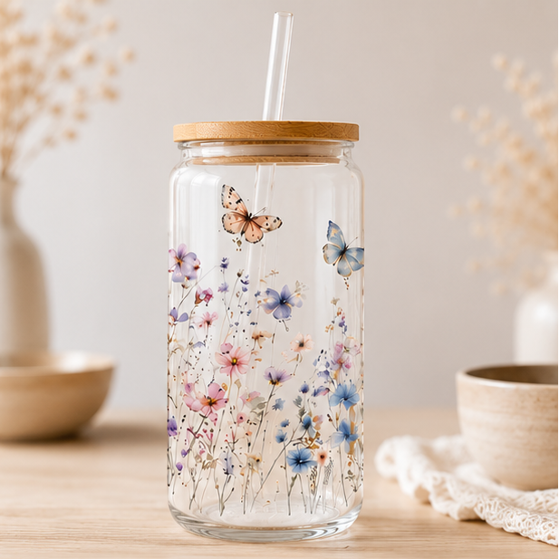 Trinkglas mit Deckel & Glashalm – 4 Motive