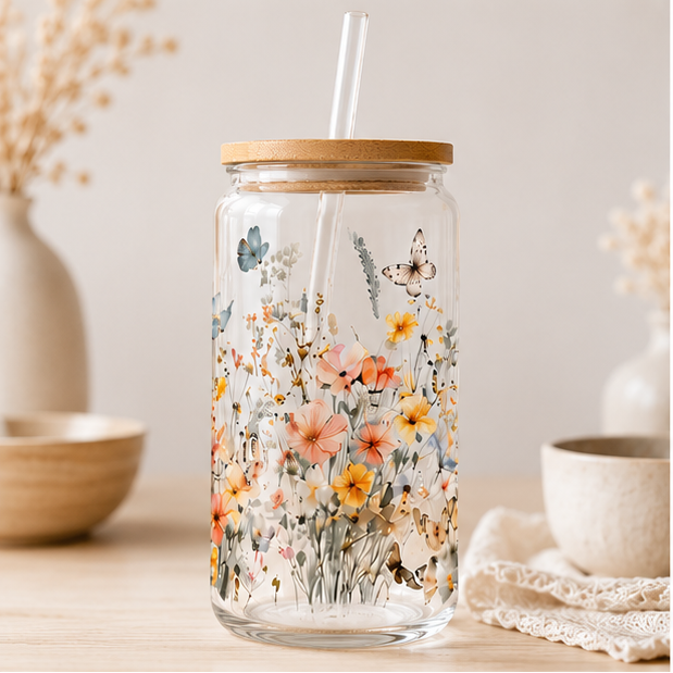 Trinkglas mit Deckel & Glashalm – 4 Motive