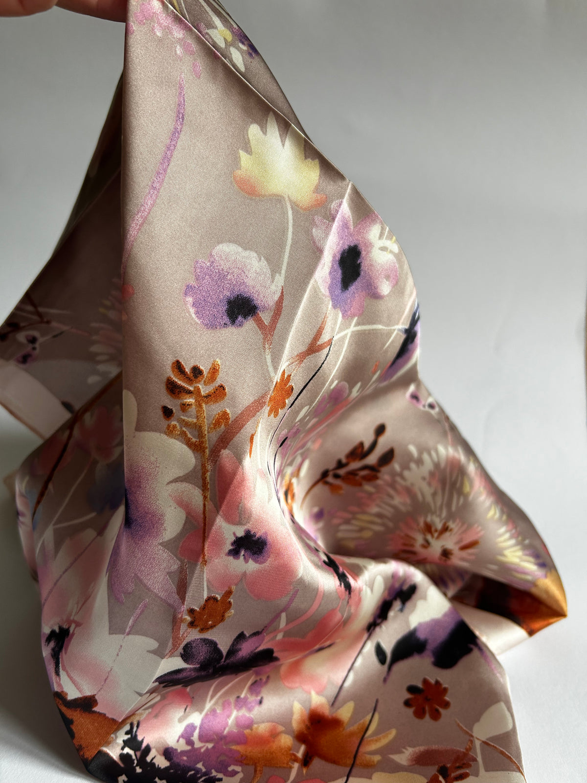 Tuch mit Blumen
