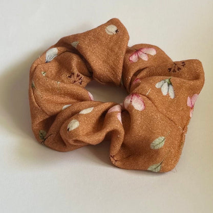 Scrunchie Braun Blumen